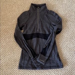 Women’s size 8 lululemon herringbone half zip top